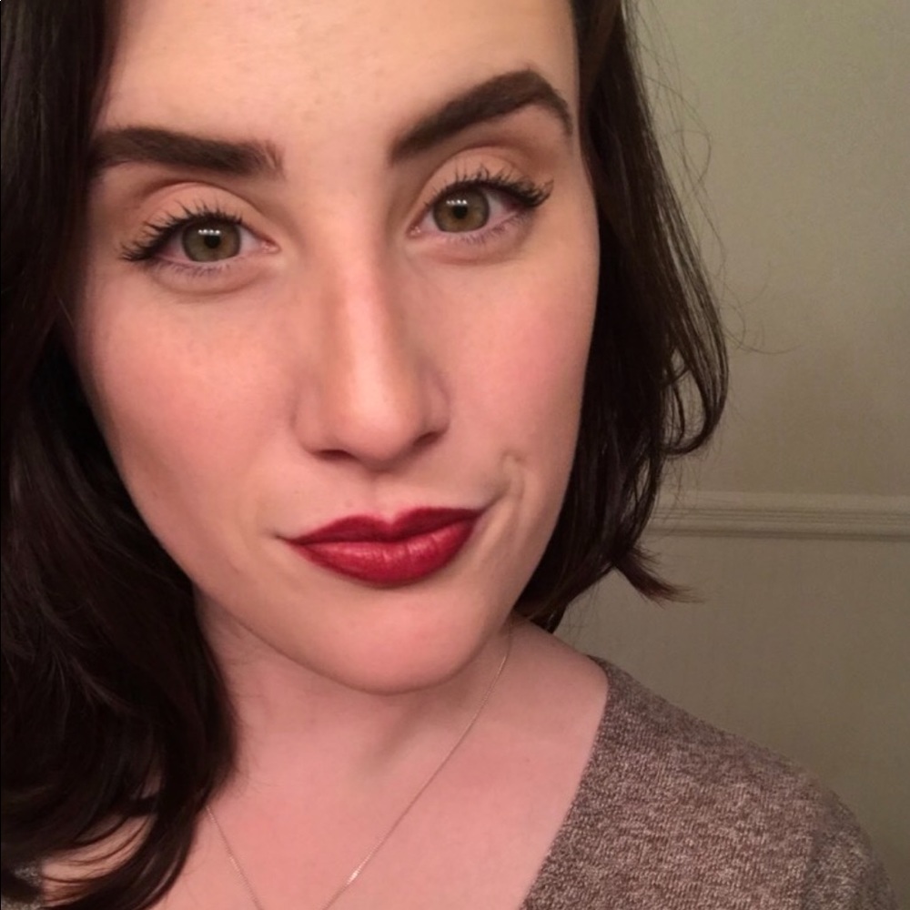 Meet your Posher, Sera